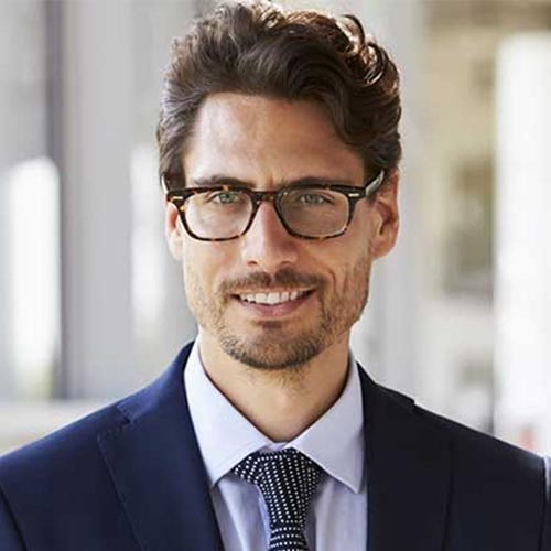 Entrevistador-min Entrevistador-min